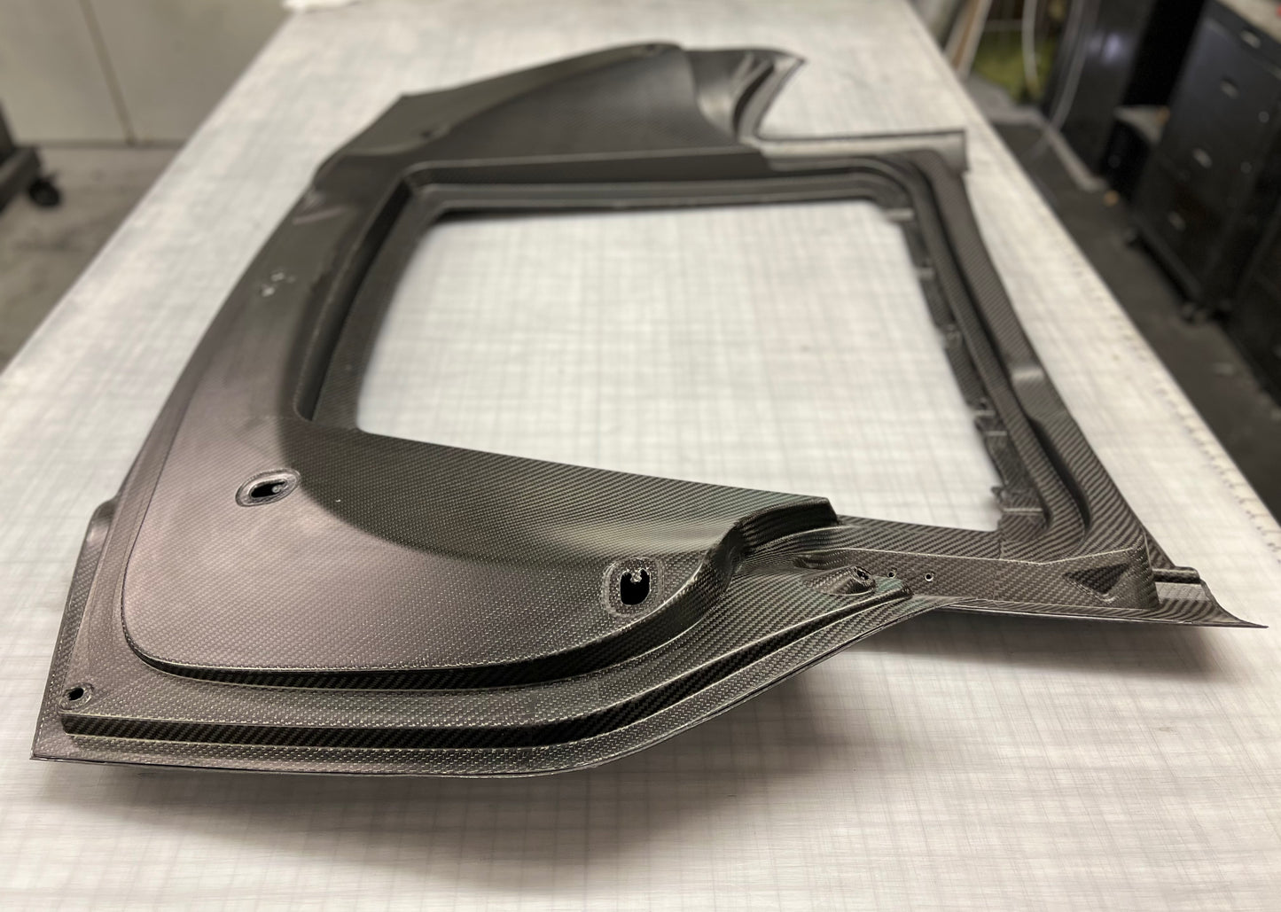 C7 Carbon hatch