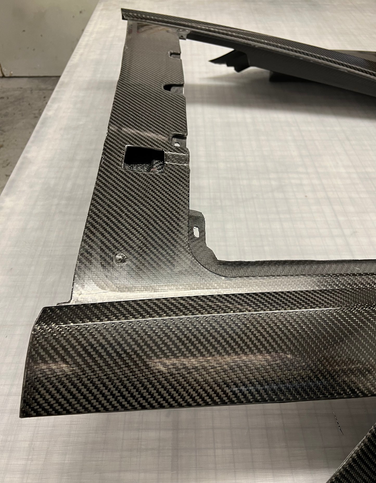 C7 Carbon hatch