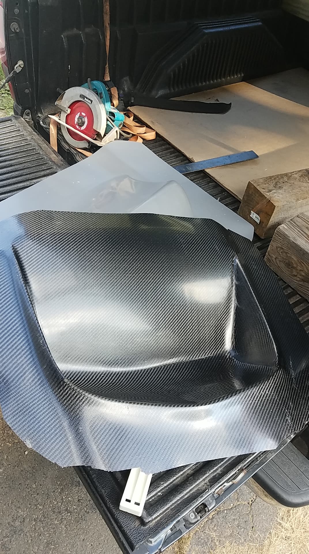 C6 Waterfall hood vent large